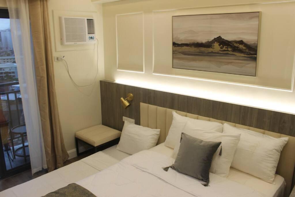 Condo Near Ayala Cebu City W Wifi Balcony 外观 照片