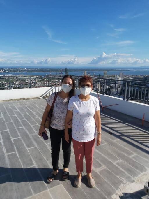 Condo Near Ayala Cebu City W Wifi Balcony 外观 照片