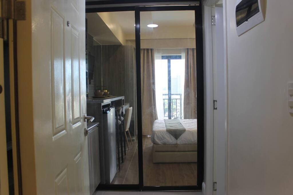 Condo Near Ayala Cebu City W Wifi Balcony 外观 照片