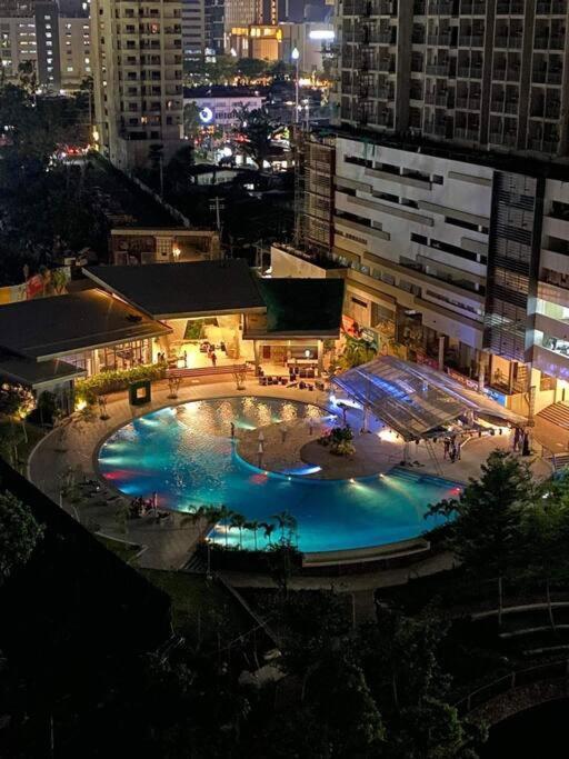 Condo Near Ayala Cebu City W Wifi Balcony 外观 照片