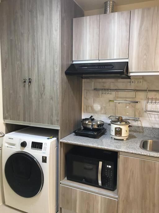 Condo Near Ayala Cebu City W Wifi Balcony 外观 照片