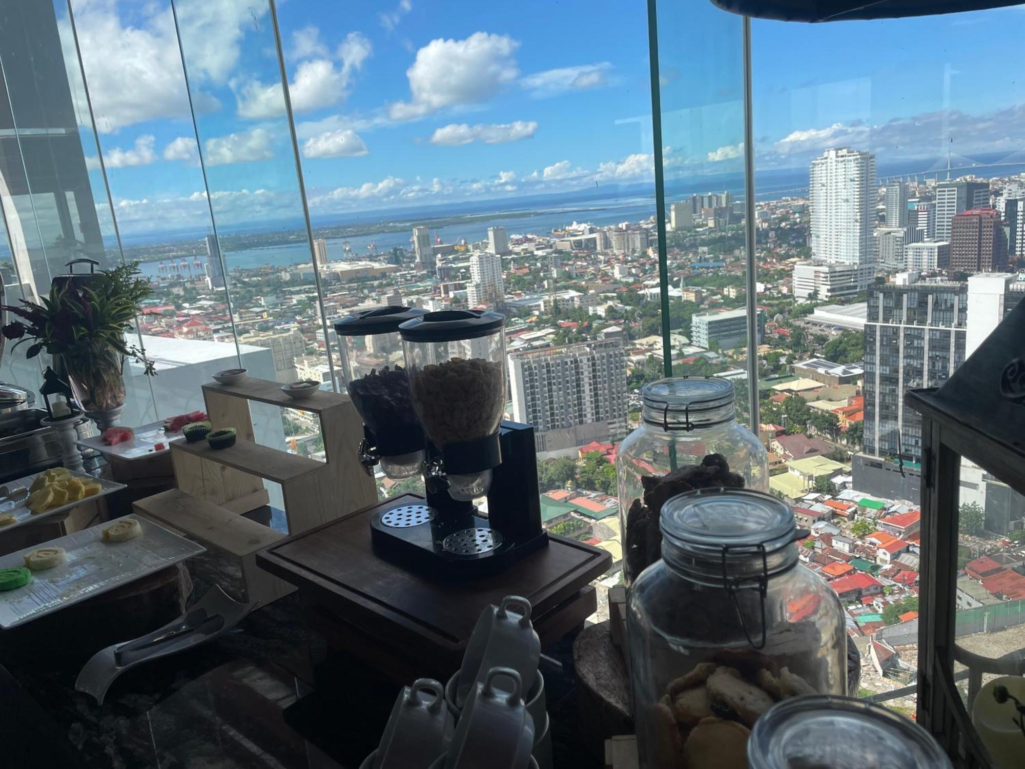 Condo Near Ayala Cebu City W Wifi Balcony 外观 照片